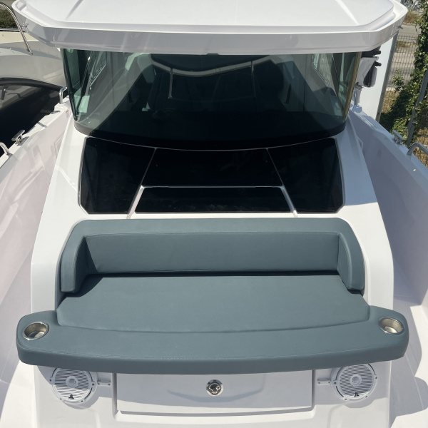 Toit ouvrant électrique Axopar 29 XC Cross Cabin | Rioux Nautique