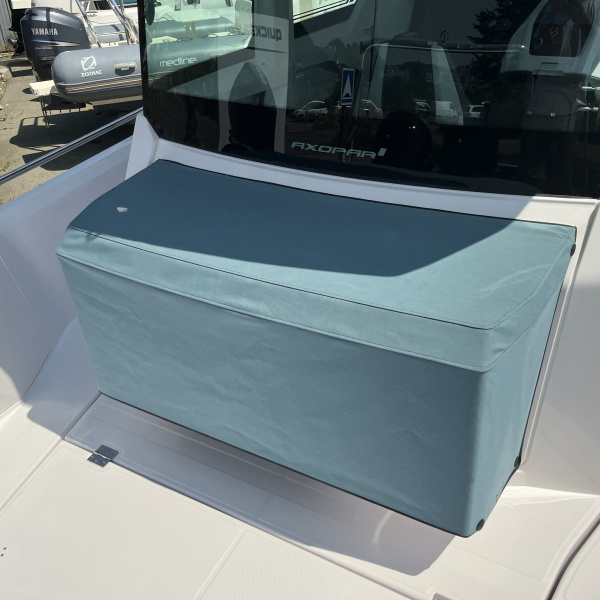 Axopar 29 XC Cross Cabin bimoteur Mercury 200cv, vue arrière | Rioux Nautique