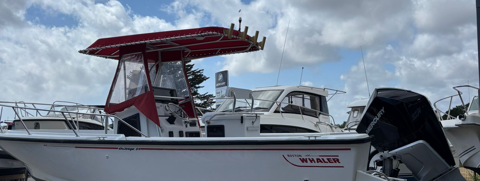 Boston Whaler Outrage 240 + Mercury V8 250 neuf