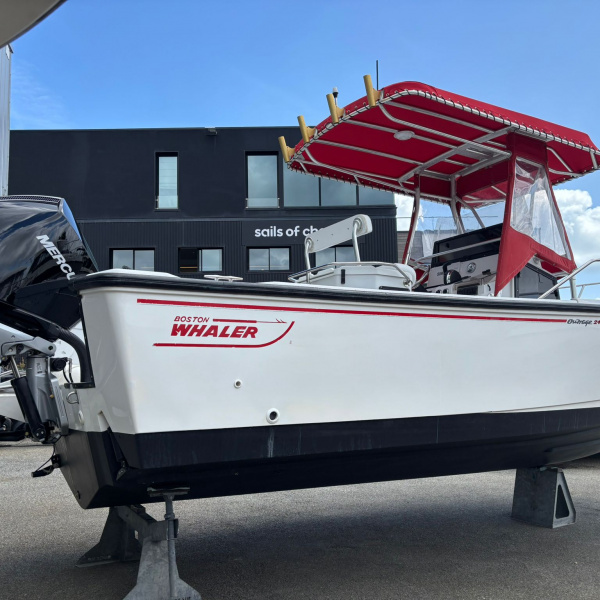 Boston Whaler Outrage 240 à vendre | Rioux Nautique