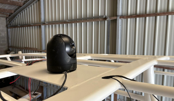 Caméra thermique montée sur console Boston Whaler Outrage 260 | Rioux Nautique