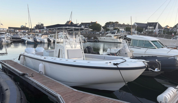 Refit complet d’un bateau à moteur avec équipements modernes | Rioux Nautique