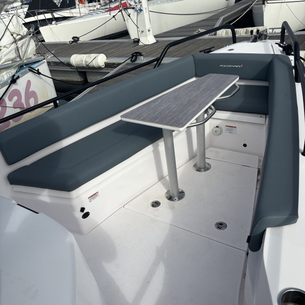 Axopar 28 Cabin Mercury 300 V8 – Direction électro-hydraulique et commande électrique