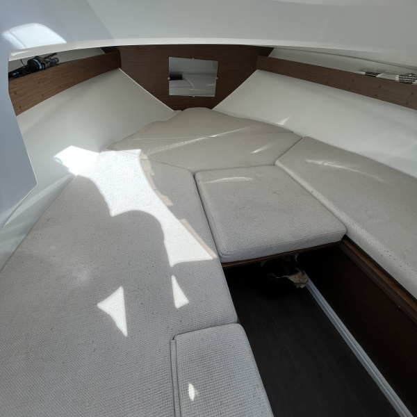 Jeanneau 6.5 WA S3 occasion très équipé Garmin – 90h moteur | Rioux nautique