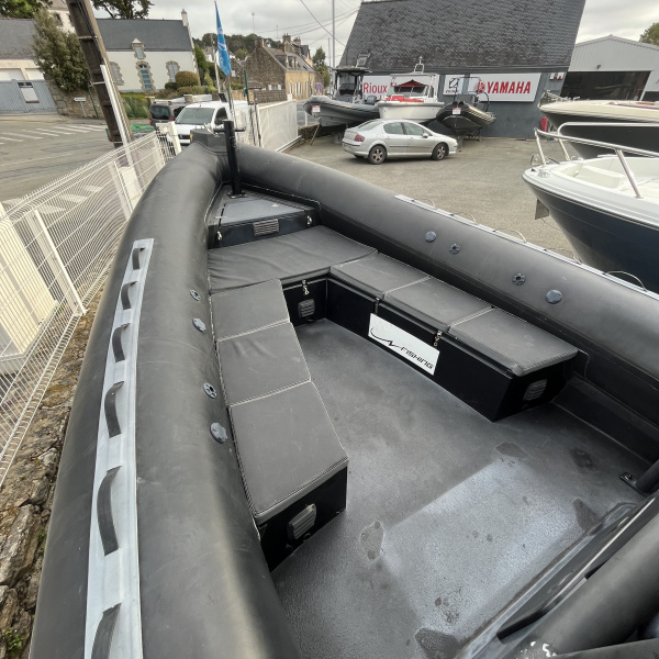 S860 Open : 2,95m de large, flotteur 55/45, 2 GPS Humminbird, pilote automatique. | Rioux Nautique