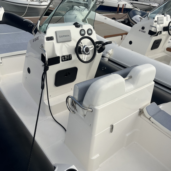 Mât de ski Zodiac Medline 6.8 neuf 2026 | Rioux Nautique