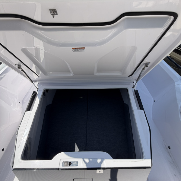 Axopar 29 XC Neuf – Cabine Arrière – WC Électrique – Simrad NSS 4 – 199 000 €