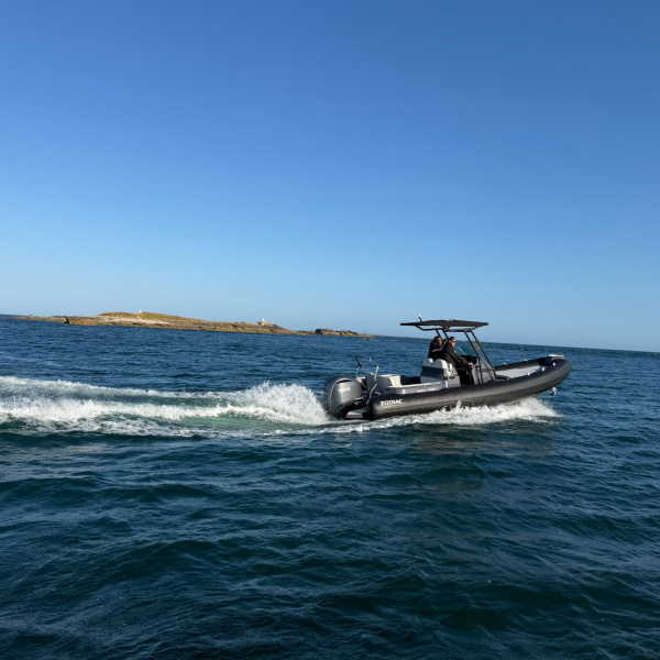 Zodiac Medline 7.5, kit fusion et équipement audio à bord | Rioux Nautique