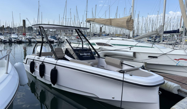 Achat AXOPAR 22 T-TOP + MERCURY F200 (2025 & 25h)