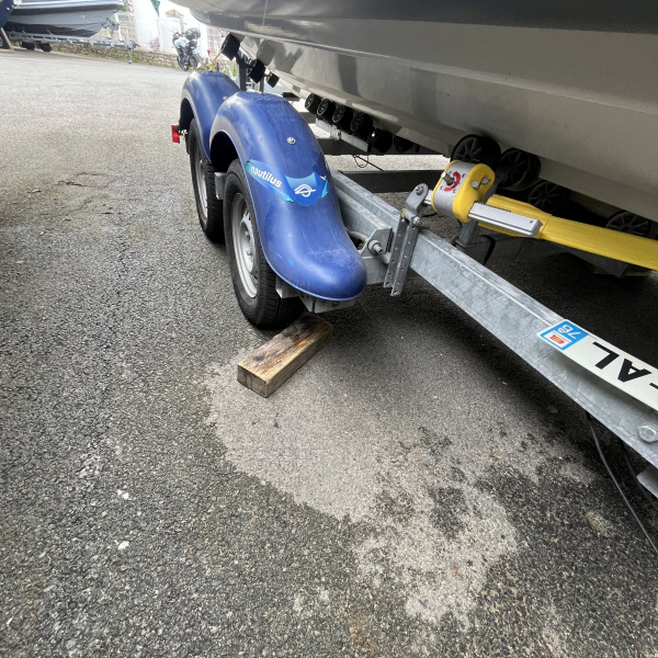 Zodiac Medline 6.8 à vendre motorisé Yamaha 200XCA 2022 97 heures – direction hydraulique, pont EVA, remorque incluse | Rioux Nautique