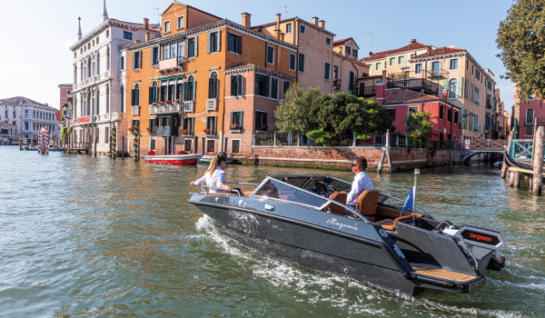 Achat moteur électrique Torqeedo Bretagne | Rioux Nautique Votre concessionnaire Torqeedo en Bretagne. Experts à votre service.