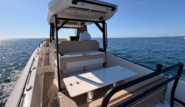 Pendant 10 jours seulement, montez à bord du Zodiac X9CC pour un essai en mer | Rioux Nautique